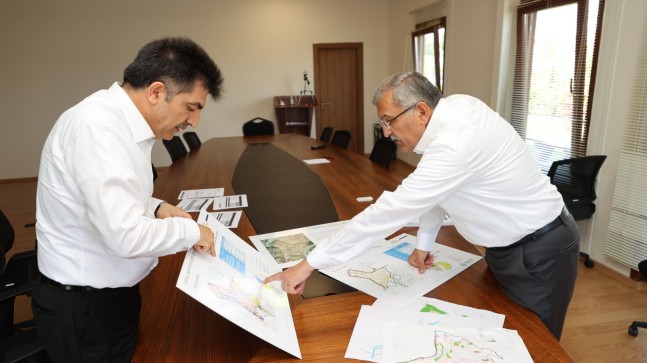 ÇUBUKLU MAHALLESİ’NDE KENTSEL DÖNÜŞÜM İÇİN İMZALAR ATILIYOR