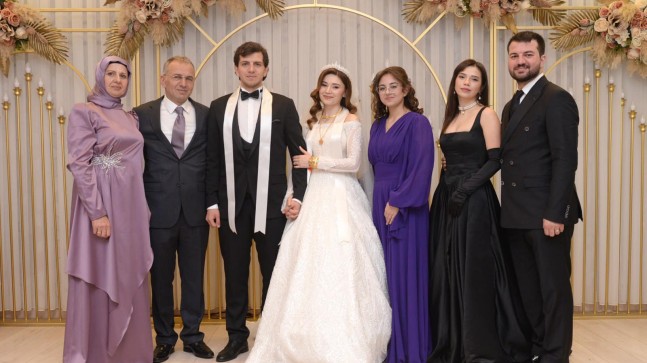 GÜR Ailesinin Mutlu Günü