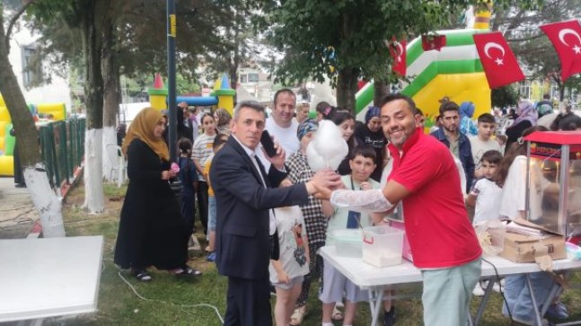 Cumhuriyetköy Mahallesi’nde 7’den 70’e Bayram Coşkusu