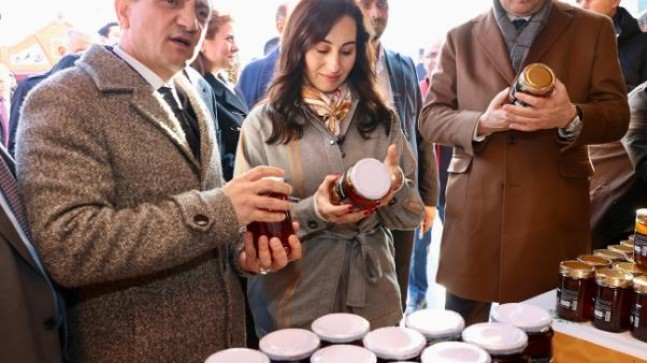 10. Geleneksel Beykoz Bal Festivali Kapılarını Açtı