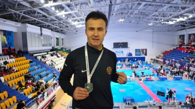 Taekwondo’da Yaşar Aydınoğlu Türkiye İkincisi Oldu