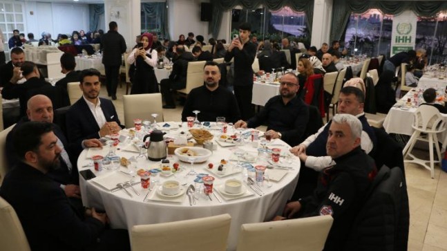 İHH Beykoz Gönüllüleri İftar Sofrasında Buluştu