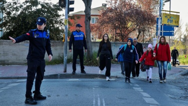 Beykoz’da Okul Önlerinde Denetimler Arttırıldı