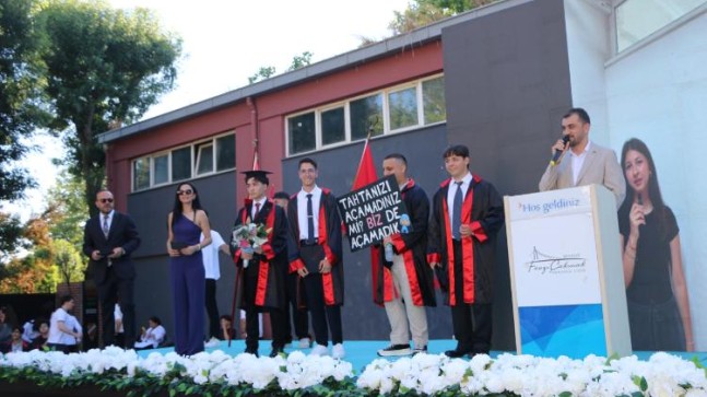 FEVZİ ÇAKMAK ANADOLU LİSESİ’NDE MEZUNİYET COŞKUSU