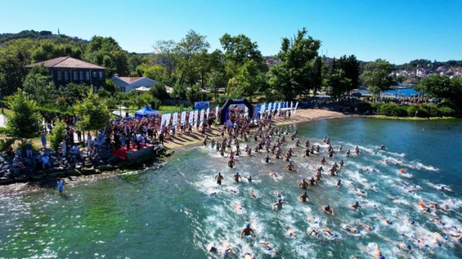 Beykoz’da Su Sporları Festivali Boğaz’da Coşku Dolu Anlara Sahne Oldu