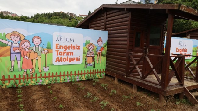 BEYKOZ “ENGELSİZ TARIM ATÖLYELERİ” NDE İLK FİDELER DİKİLDİ