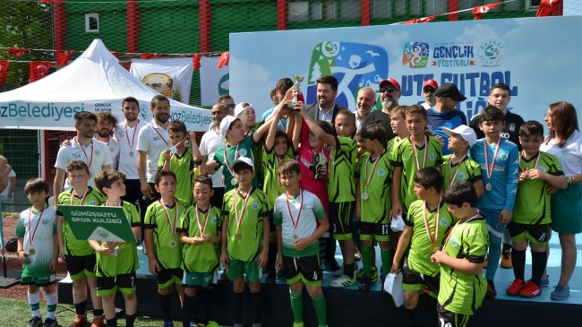 GENÇLİK FESTİVALİ “U11 FUTBOL ŞENLİĞİ”YLE RENKLENDİ