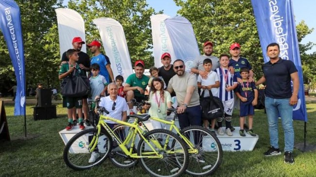 Beykoz’da Babalar Günü Spor ve Müzikle Kutlandı