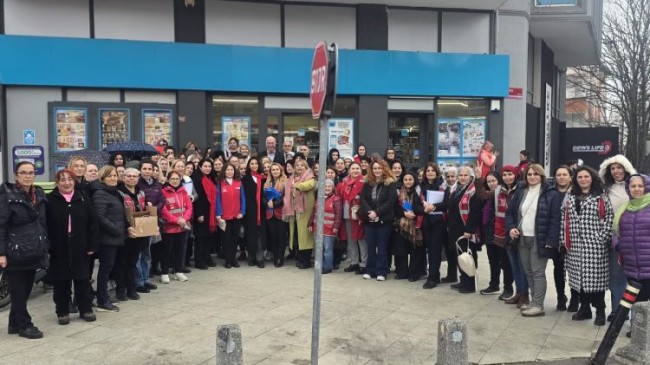 CHP Kadın Kolları’ndan Beykoz’da Mahalle Çalışması
