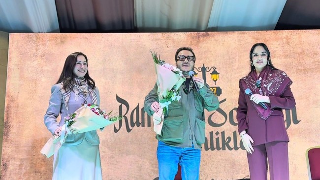 Hayati İnanç ve Prof. Dr. Oytun Erbaş Beykoz’da ‘Ramazan Sokağı’nda Beykozlularla Buluştu