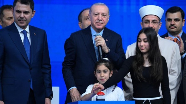 Erdoğan’dan Kura Töreninde Gürzel Ailesine Yakın İlgi