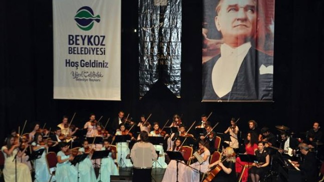 Bengü Efsen ve Öğrencilerinden Mini 23 Nisan Konseri (Videolu Haber)