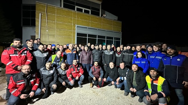 BAŞKAN MURAT AYDIN DEPREM BÖLGESİ’NDE