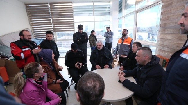 Nuri KABAKTEPE deprem bölgesinde Beykoz Belediyesi ekiplerini ziyaret etti